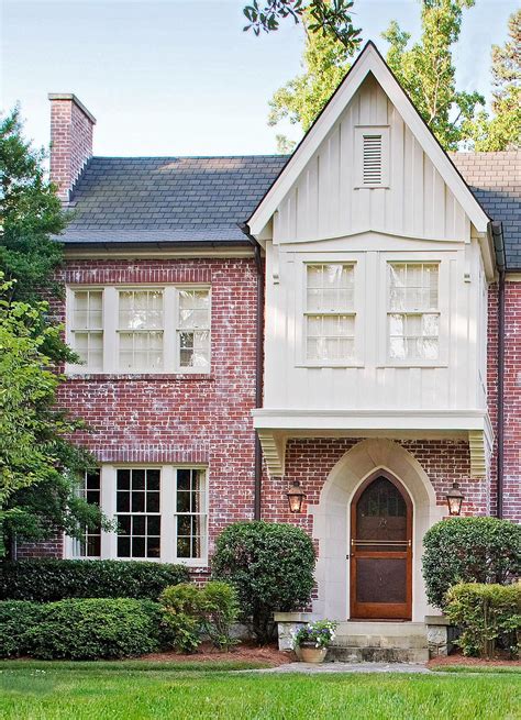 25 Tudor-Style Houses with Charming English-Inspired Architecture