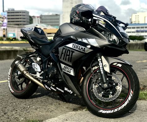 Yamaha R25 | Yamaha r25, Yamaha motorcycles, Yamaha