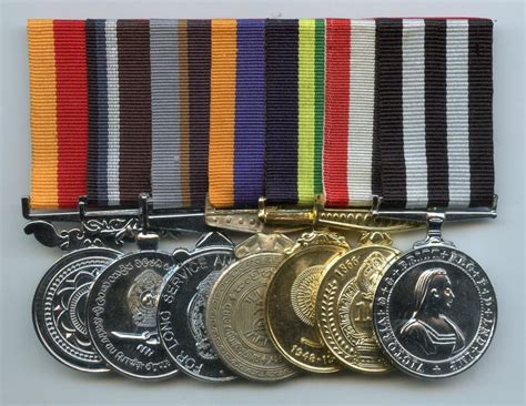 SRI LANKA MODERN POLICE MEDAL - South Asia - Gentleman's Military ...