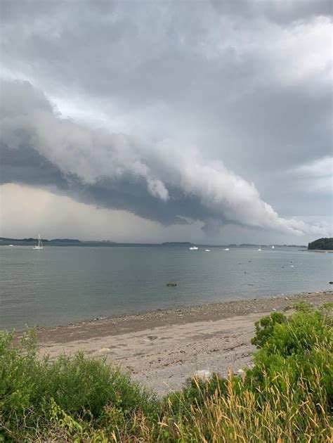 EarthSky | Shelf Cloud photos shared by readers