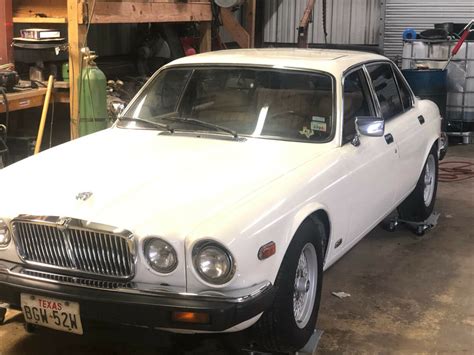 1985 Jaguar XJ6 Sedan, 1st place JCNA Concourse after restoration - Classic Jaguar XJ6 1985 for sale