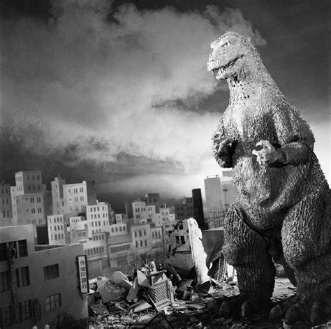 Gojira 1954 Behind the Scenes – Becoming Godzilla