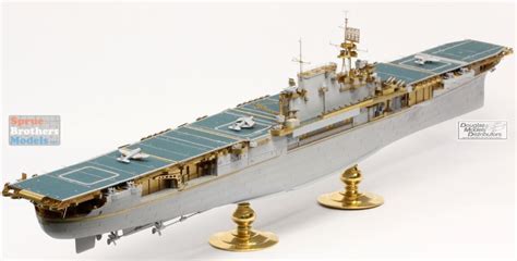 Model Kits Merit 1/350 65302 USS Aircraft Carrier Enterprise CV-6 1942 Toys & Games