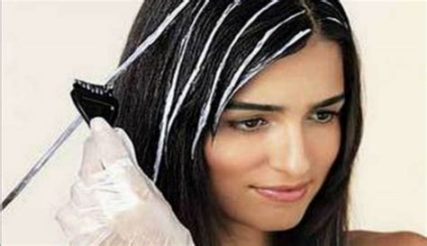 Pro Tips To Follow For Perfect DIY Hair Highlights