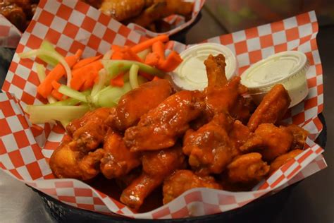 8 Best Places to Get Delicious Hot Wings Near Phoenix | UrbanMatter Phoenix