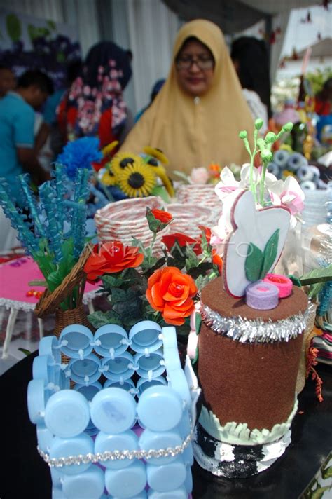 Pameran daur ulang sampah plastik | ANTARA Foto