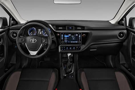 2018 Toyota Corolla: 196 Interior Photos | U.S. News