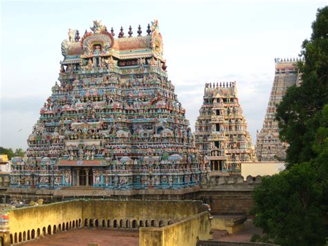 Tourist Attractions: Vishnu Temple of Srirangam