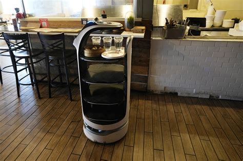 Are robot waiters the wave of the future? Some restaurants say yes - CBS News