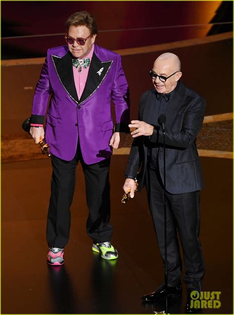 Photo: elton john wins at 2020 oscars 01 | Photo 4434482 | Just Jared: Entertainment News