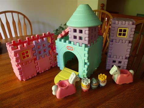 Little Tikes Wee Waffle Blocks Castle Set Pastel Colors