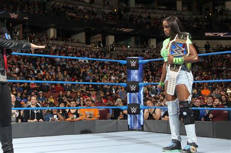 What’s up with SmackDown Women’s champ Naomi and her injury? - Cageside Seats