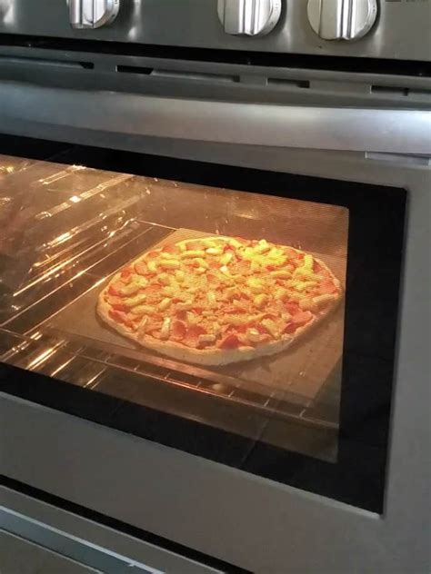 How To Cook Pizza In Oven - Wastereality13