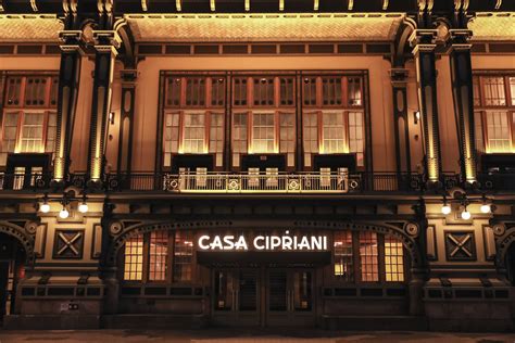 First Annual Moonlight Gala Debuts At Casa Cipriani