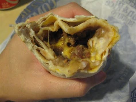 Review: Taco Bell - Beefy 5-Layer Burrito