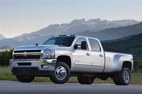 2013 Chevrolet Silverado 2500 HD and 3500 HD - CarPower360° CarPower360°