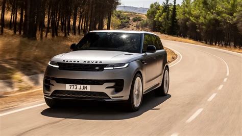 Range Rover Sport 2023 review - Is this the new benchmark? | Drive