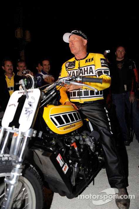 Kenny Roberts with the Yamaha TZ 750 at the Indy Dirt Track Mile at Indianapolis GP