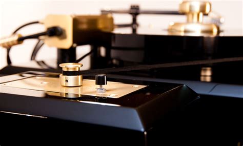 Walker Audio launches the Proscenium Black Diamond V turntable for ...