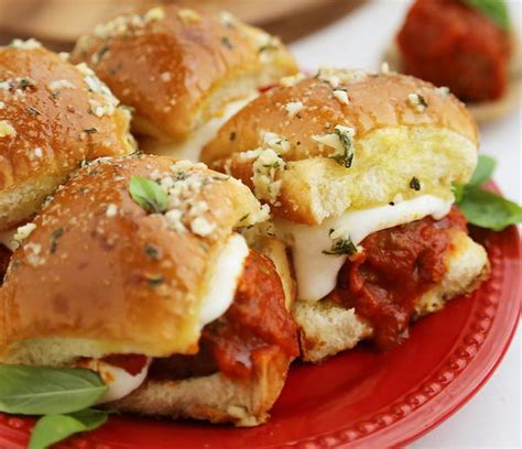 Mini Garlic Bread Meatball Subs | RecipeLion.com