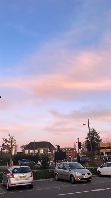 The sky was very pretty over Peterborough last night : r/PeterboroughUK