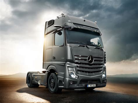 Mercedes-Benz | Daimler Truck