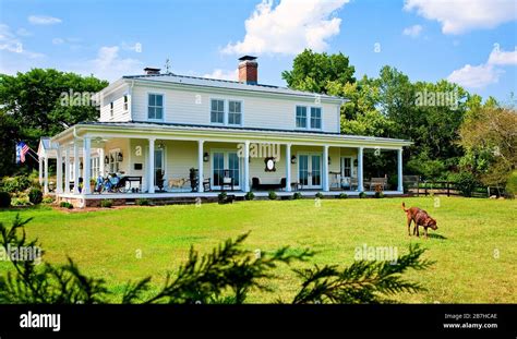 Renovated farm hse hi-res stock photography and images - Alamy