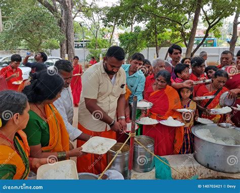 Sadhus Getting Food in the Ramana Ashram in Tiruvanamalai in India ...