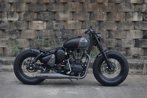 BALI BOBBER: Royal Enfield Classic 500 by Smoked Garage. - Pipeburn