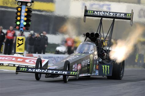 Top Fuel World Championship comes down to the Auto Club NHRA Finals