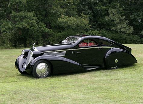 After seeing all the 30's car posts, here's the 1925 Rolls Royce Phantom 1 Jonckheere Coupe ...