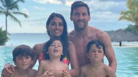 Lionel Messi lets his guard down on family vacation - Football España