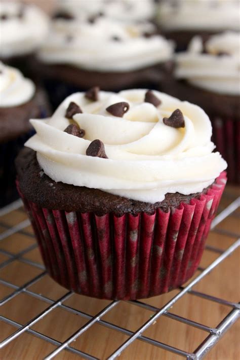 The top 15 Ideas About Vanilla Cupcakes with Chocolate Frosting – Easy Recipes To Make at Home