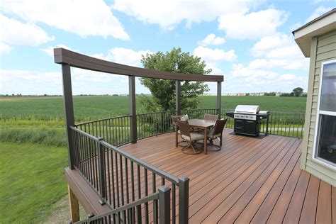 Best Curved Deck Railing | Railing Design