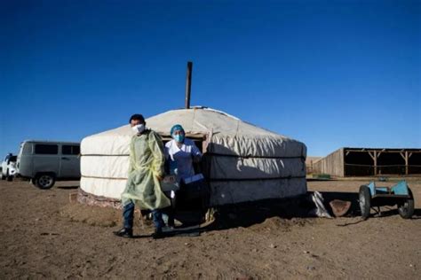 Mongolian doctors trek to remote areas to give herders jabs| Cambodianess