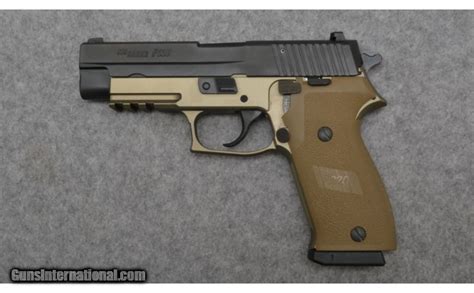 Sig Sauer ~ P220 "Combat" ~ .45 ACP.