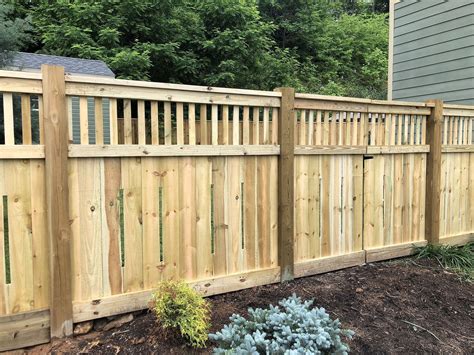 WOOD FENCING ROCHESTER NY| ROCHESTER NY FENCE INC