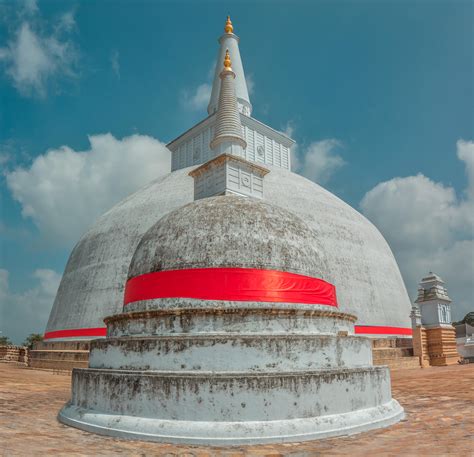 Ruwanweliseya | Anuradhapura | Sri Lanka : r/srilanka