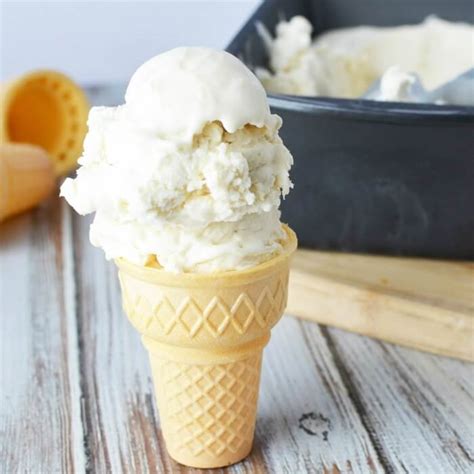 Easy Homemade Vanilla Ice Cream Recipe | Recipe Cart