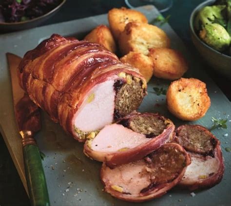 New Lidl Christmas Food Range inc a Yard-Long Pig in Blanket - Skint Dad