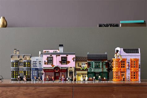 The LEGO® HARRY POTTER™ DIAGON ALLEY is here! - ELMENS