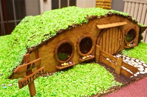 16 Funny Gingerbread House Ideas for Christmas | Let's Eat Cake