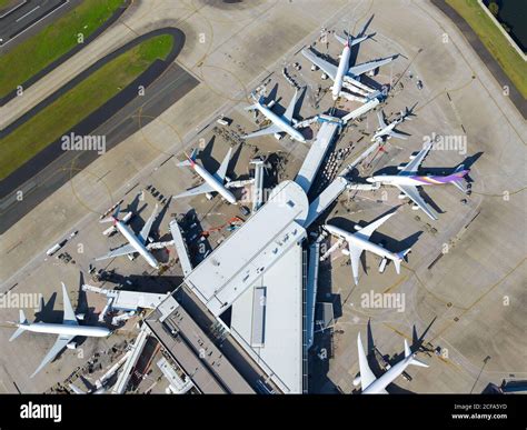 Sydney airport terminal hi-res stock photography and images - Alamy