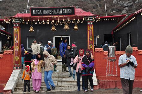 Mesmerizing Sikkim - Part 1: Baba Mandir and Tsomgo Lake