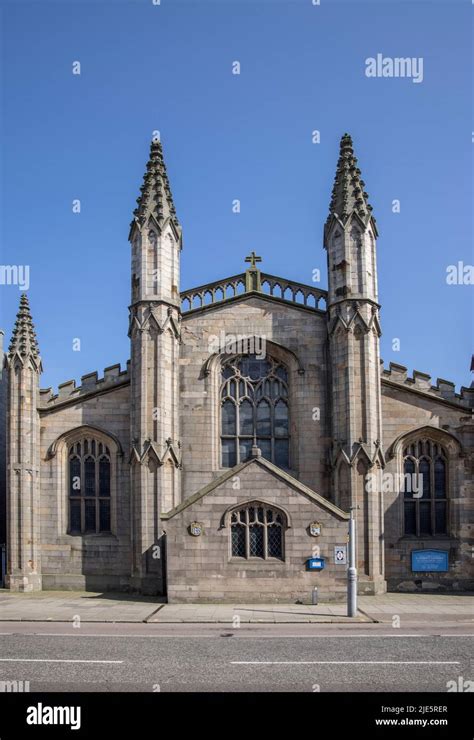 st andrews cathedral aberdeen scotland Stock Photo - Alamy