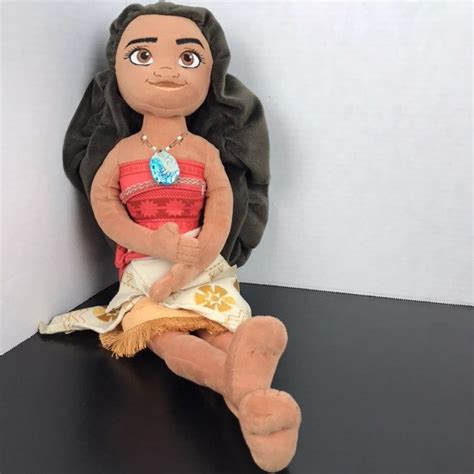 Moana Plush Doll •Pre-owned/good condition •Disney Store Merchandise •Filled with polyester ...