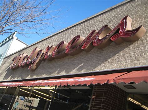 Old Fashioned Walgreens Neon Sign | Richie Diesterheft | Flickr