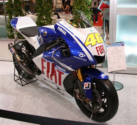 File:2009 Yamaha YZR-M1.jpg - Wikimedia Commons