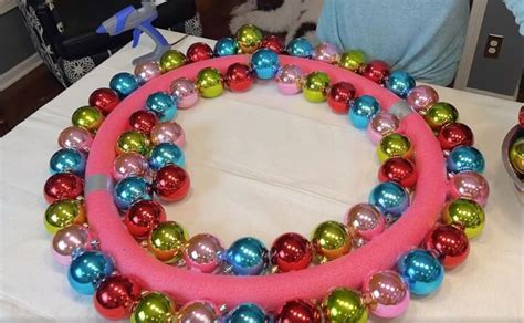 A Breathtaking Jumbo Christmas Ball Wreath in 3 Easy Steps | Hometalk