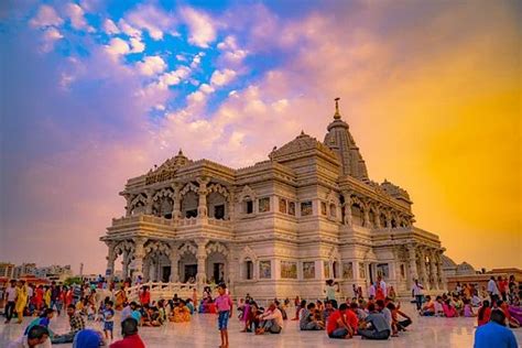 Indian Temple Vrindavan Mathura - Free photo on Pixabay | Cool places to visit, Krishna temple ...